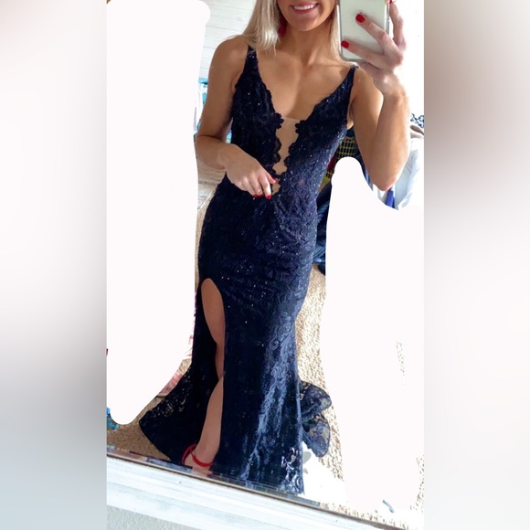 Prom dress - Picture 3 of 4